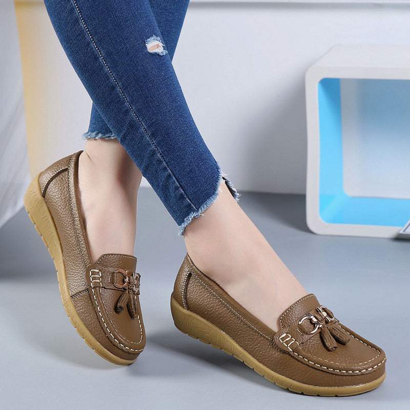 Khaki PU spring single shoe for women with adhesive sole.