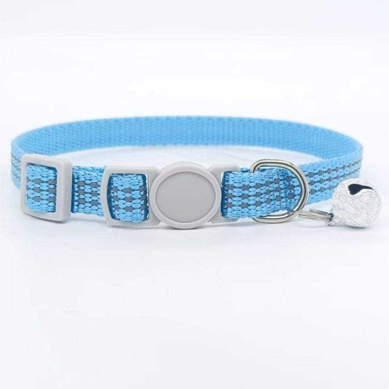 Pets comfortable breathable nylon cat collar in lake blue color.