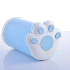 Blue dog paw washing cup with paw-shaped lid, made of PP plastic silicone; ideal for small dogs and cats.